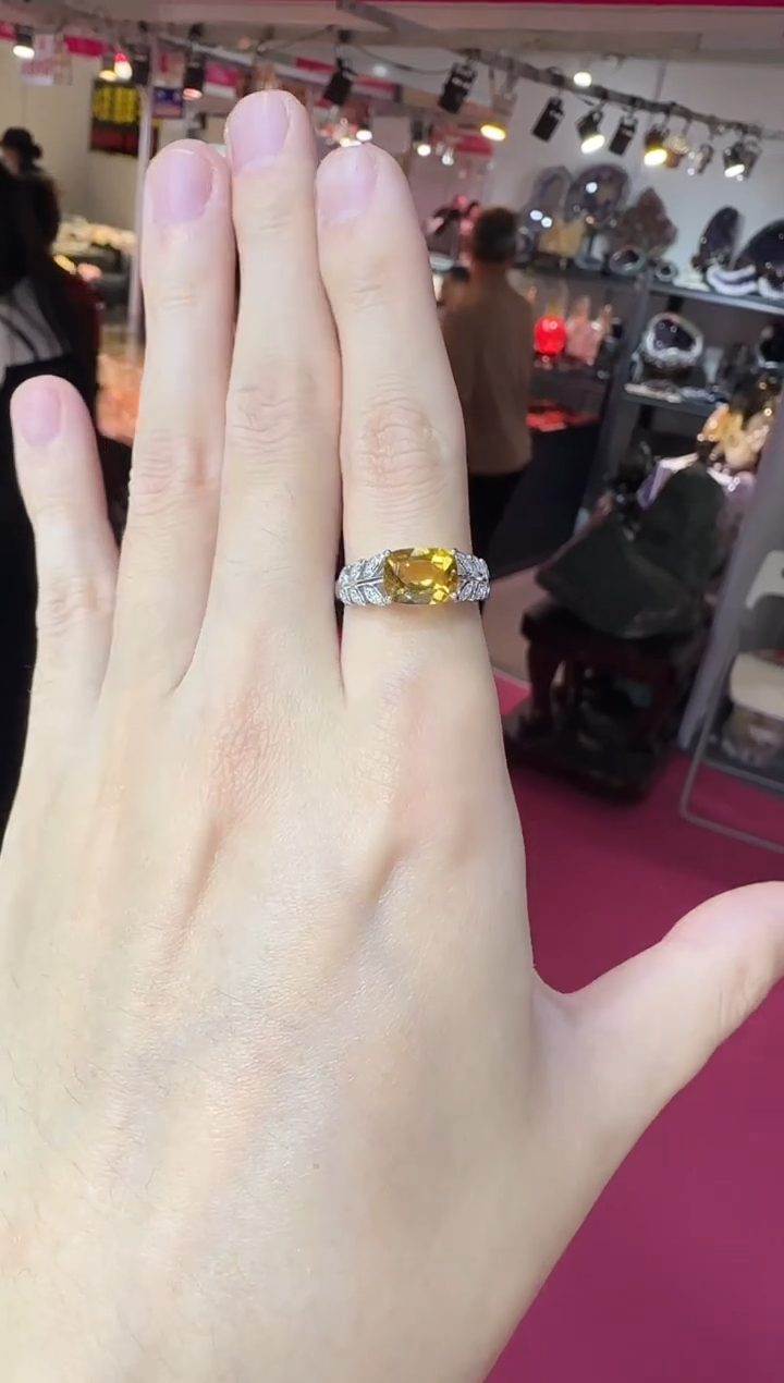 银S925镶嵌戒指黄晶9mm排挤