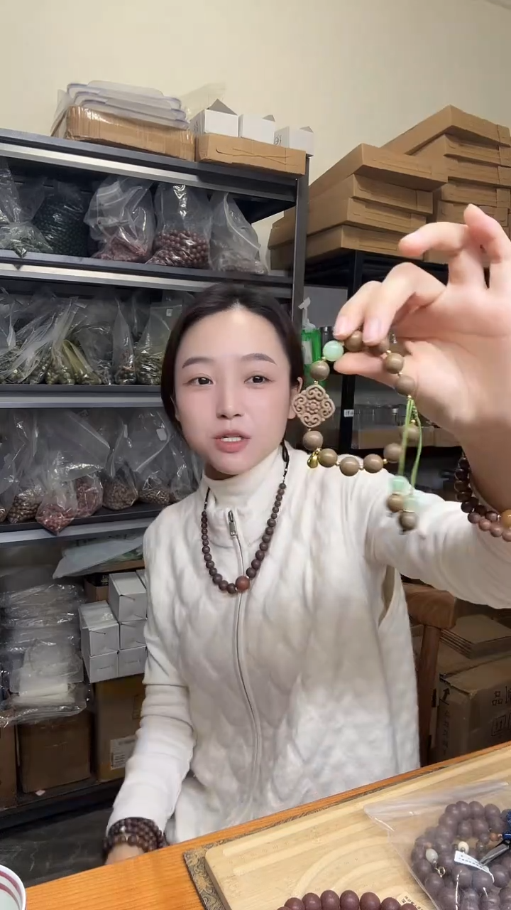 泥塑灵嗅拂尘拉绳手串