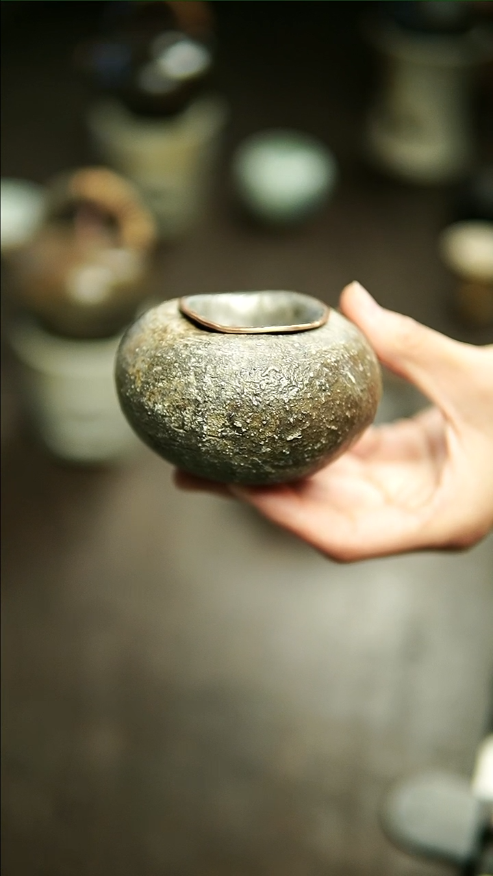 【闪购商品】刚子陶泥建水锡盖