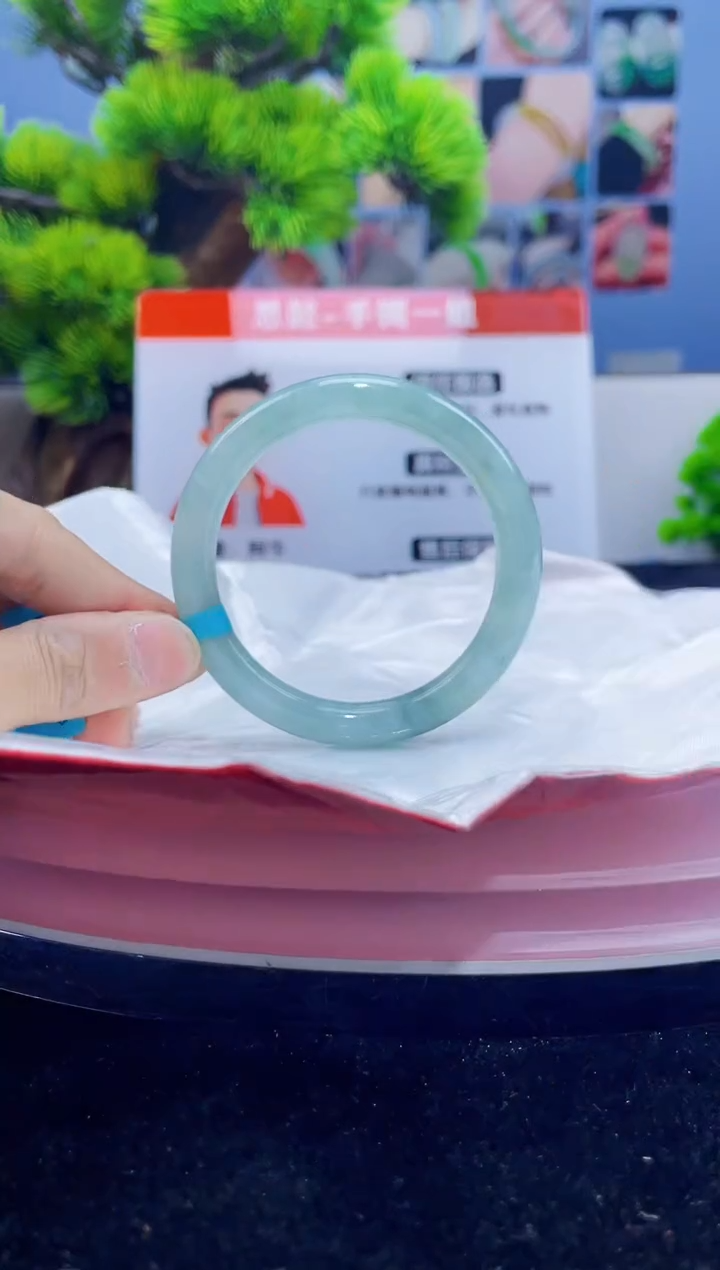 翡翠未镶嵌手镯手镯9