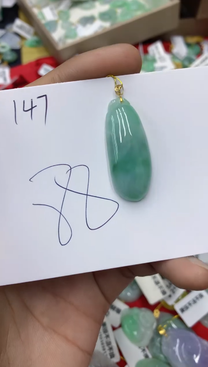 翡翠18K金镶嵌颈饰11111111111