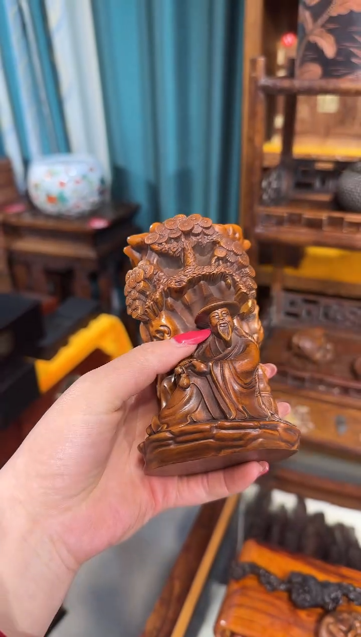 【闪购商品】木木艺黄杨木渔翁得利笔筒400.888