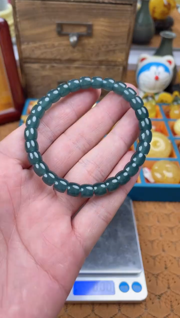 【闪购商品】翡翠手串未镶嵌WFC8001多样性发其中一件