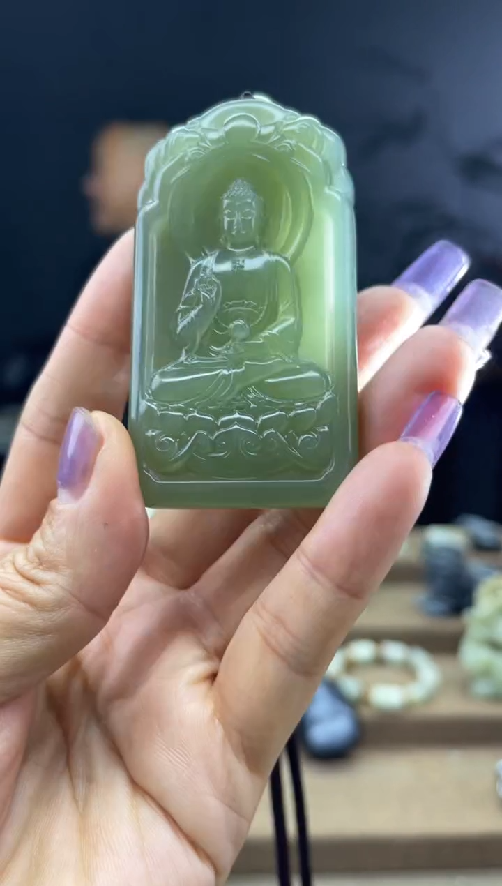 颈饰未镶嵌和田玉1