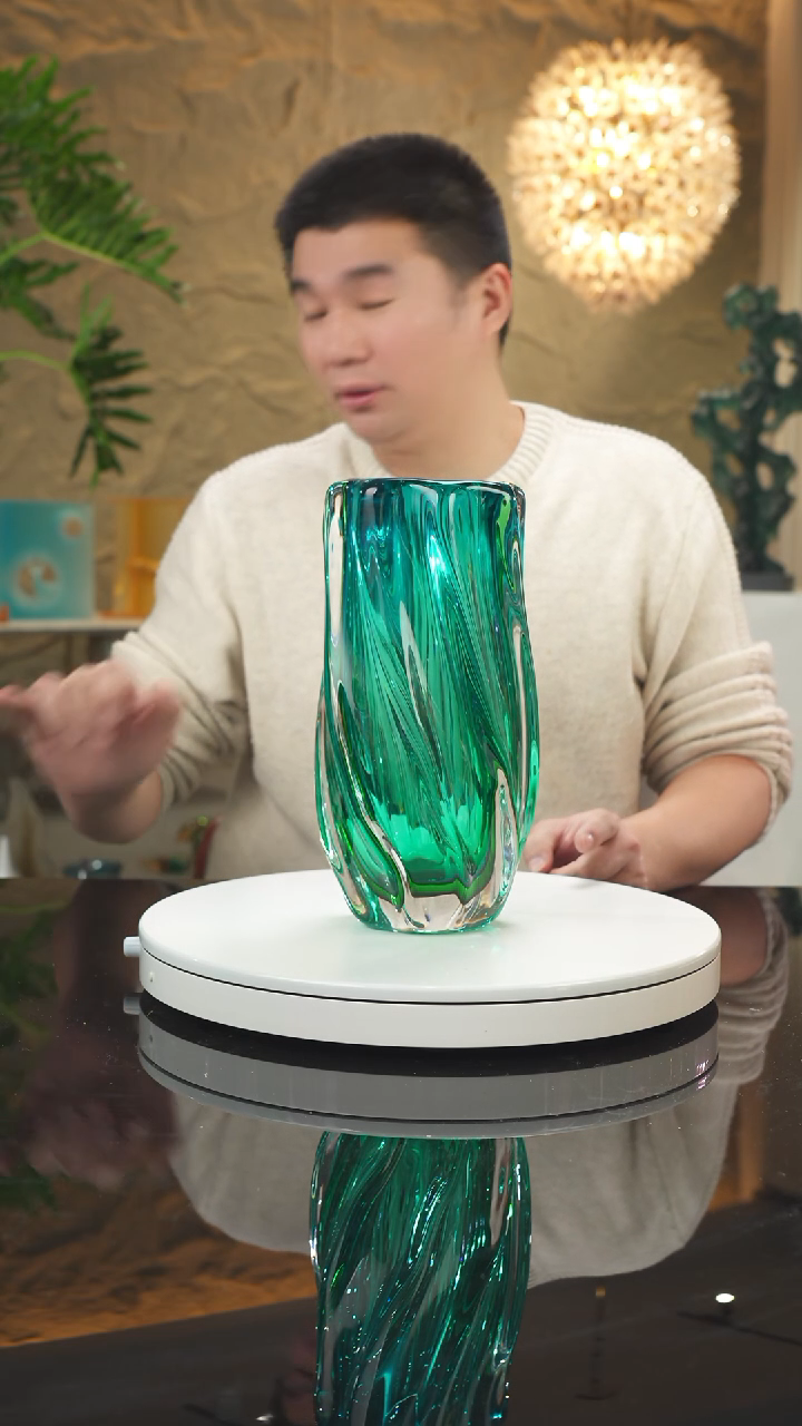 【闪购商品】摆件设计款蓝绿花瓶