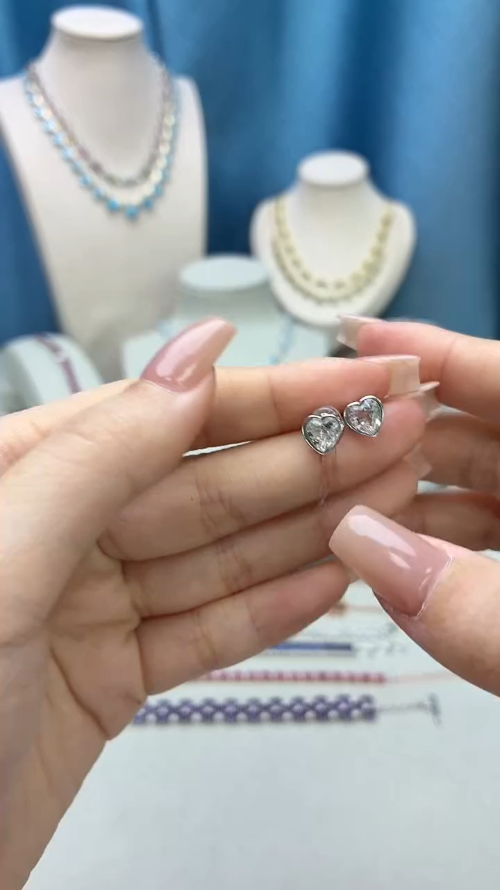 银S925镶嵌耳饰水晶249BJ1209产品一个（多样性）