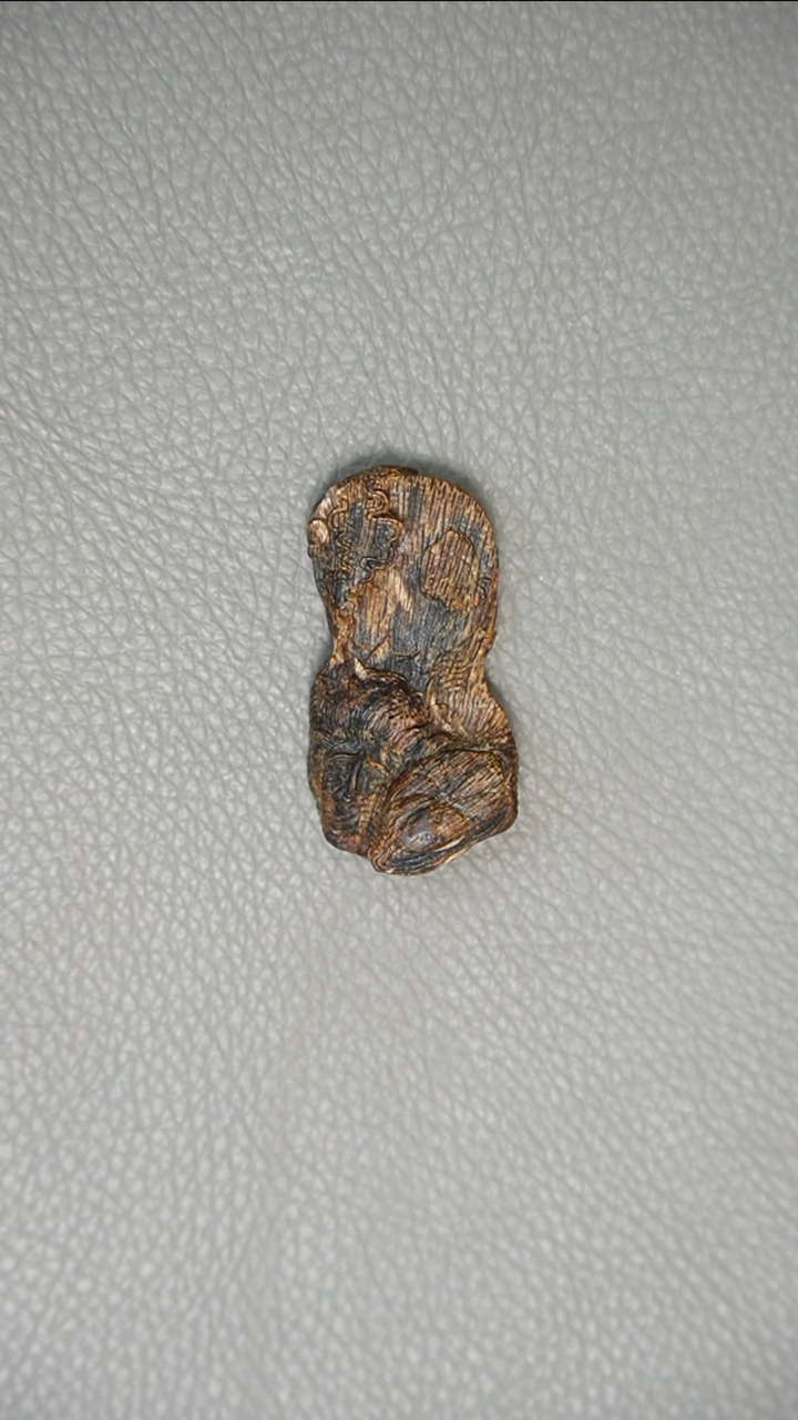 吊坠沉香越南芽庄棋楠 沉 荷花 5.7g 