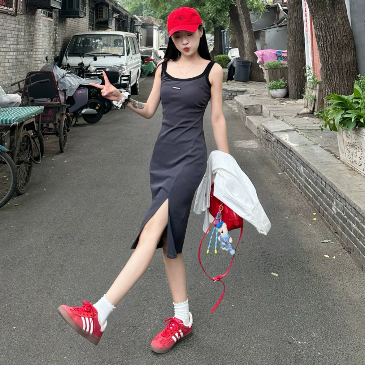 2025夏季新款运动休闲板鞋牛皮版粉色德训情侣款男鞋女鞋