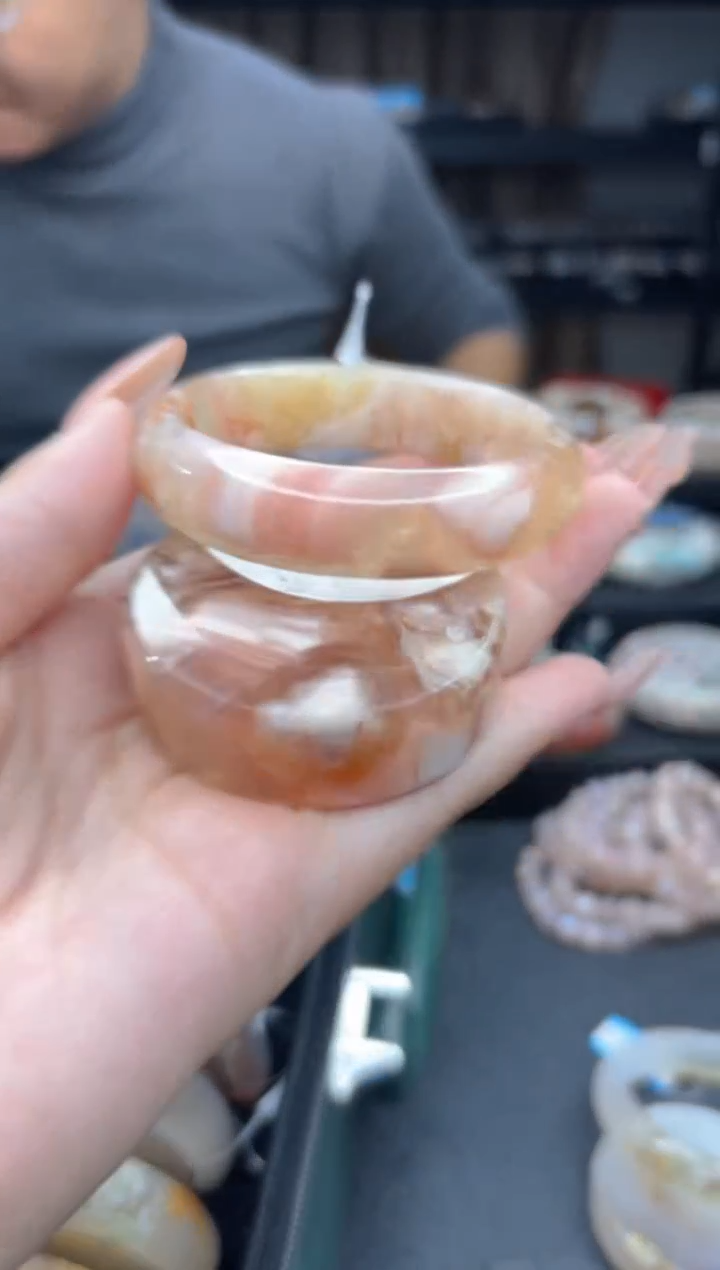 【闪购商品】石英质玉手镯未镶嵌2008（55圈赠送镯心）