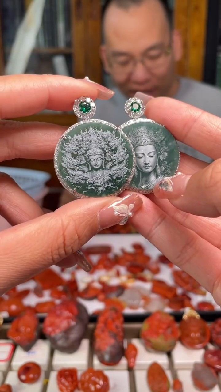 【闪购商品】翡翠颈饰未镶嵌特色