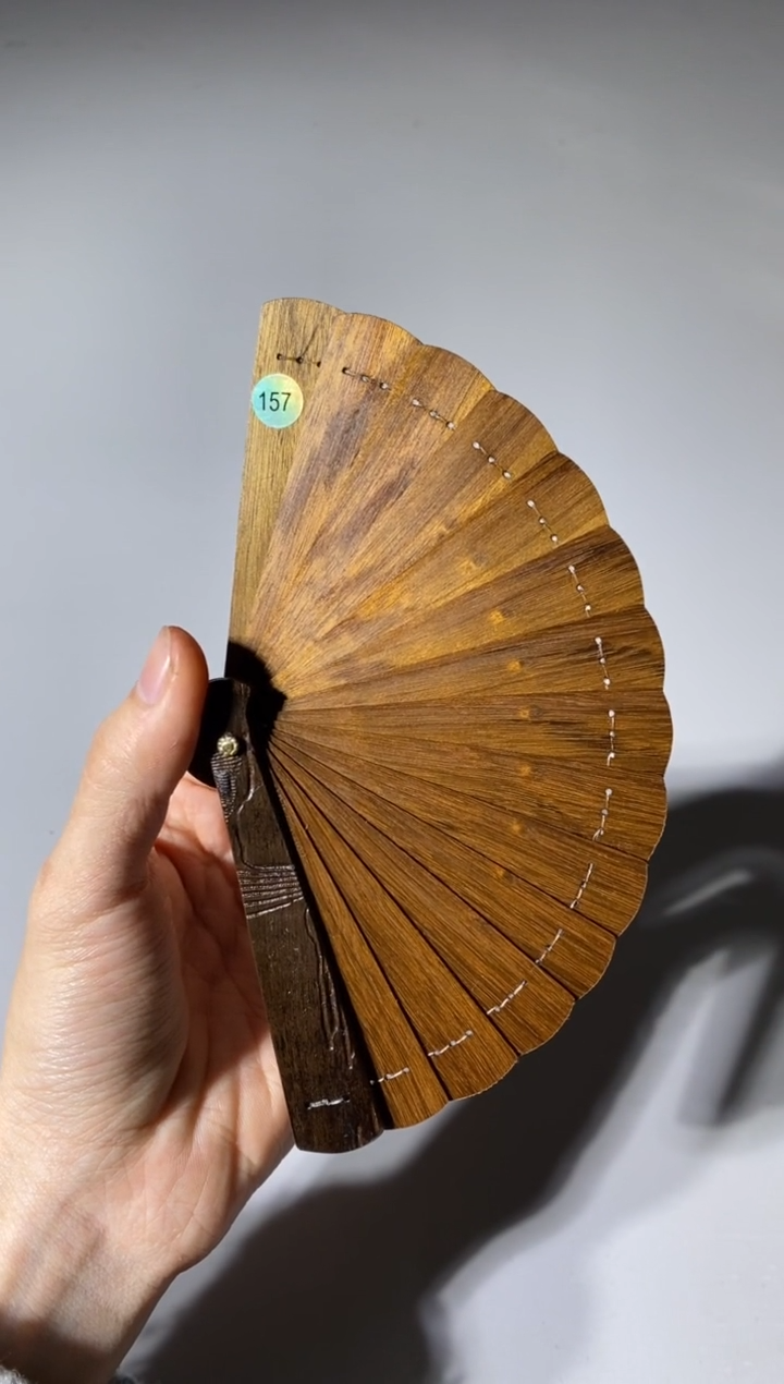【闪购商品】金丝楠木雕157号10cm金丝楠迷你扇