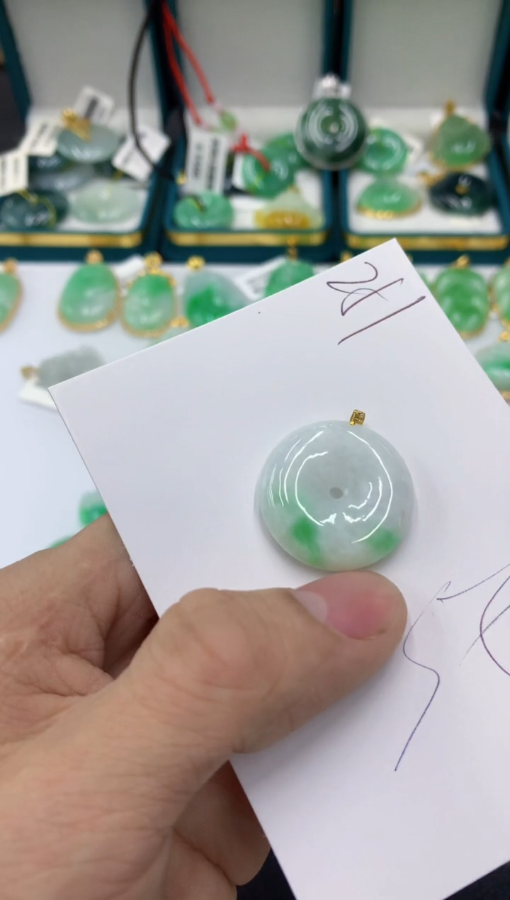 【闪购商品】翡翠颈饰18K金镶嵌1111111111