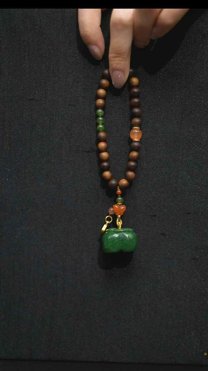 未镶嵌和田玉车挂未镶嵌 和田玉 车挂