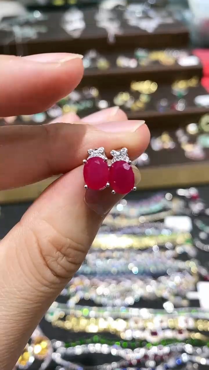 【闪购商品】红宝石耳饰银S925镀金镶嵌耳钉