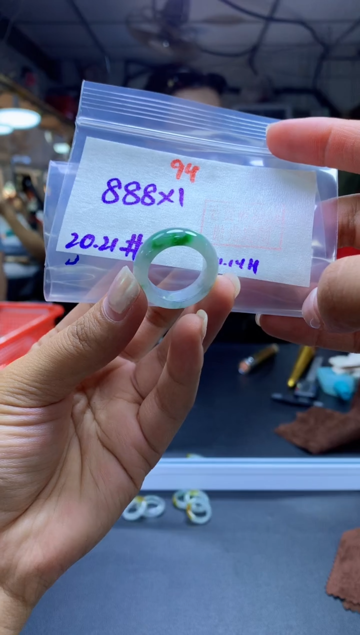 未镶嵌定制翡翠戒圈#888元-毛货需精细抛光