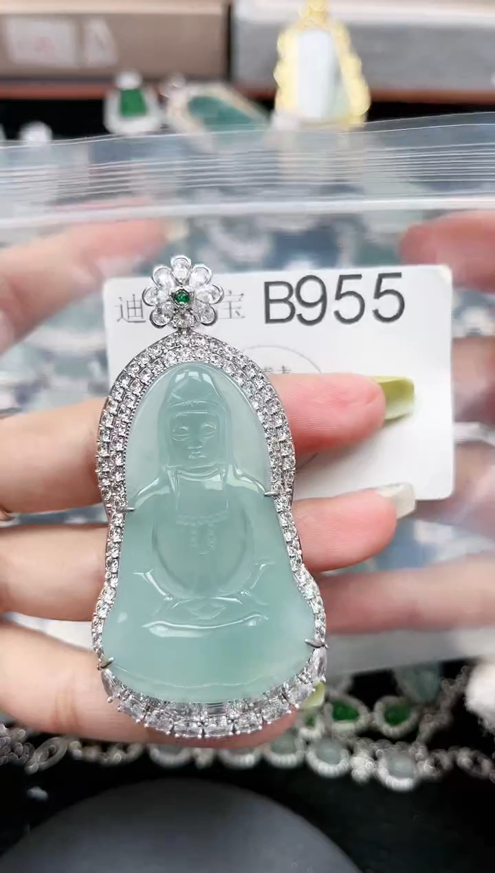 【闪购商品】翡翠颈饰未镶嵌955赠皮绳