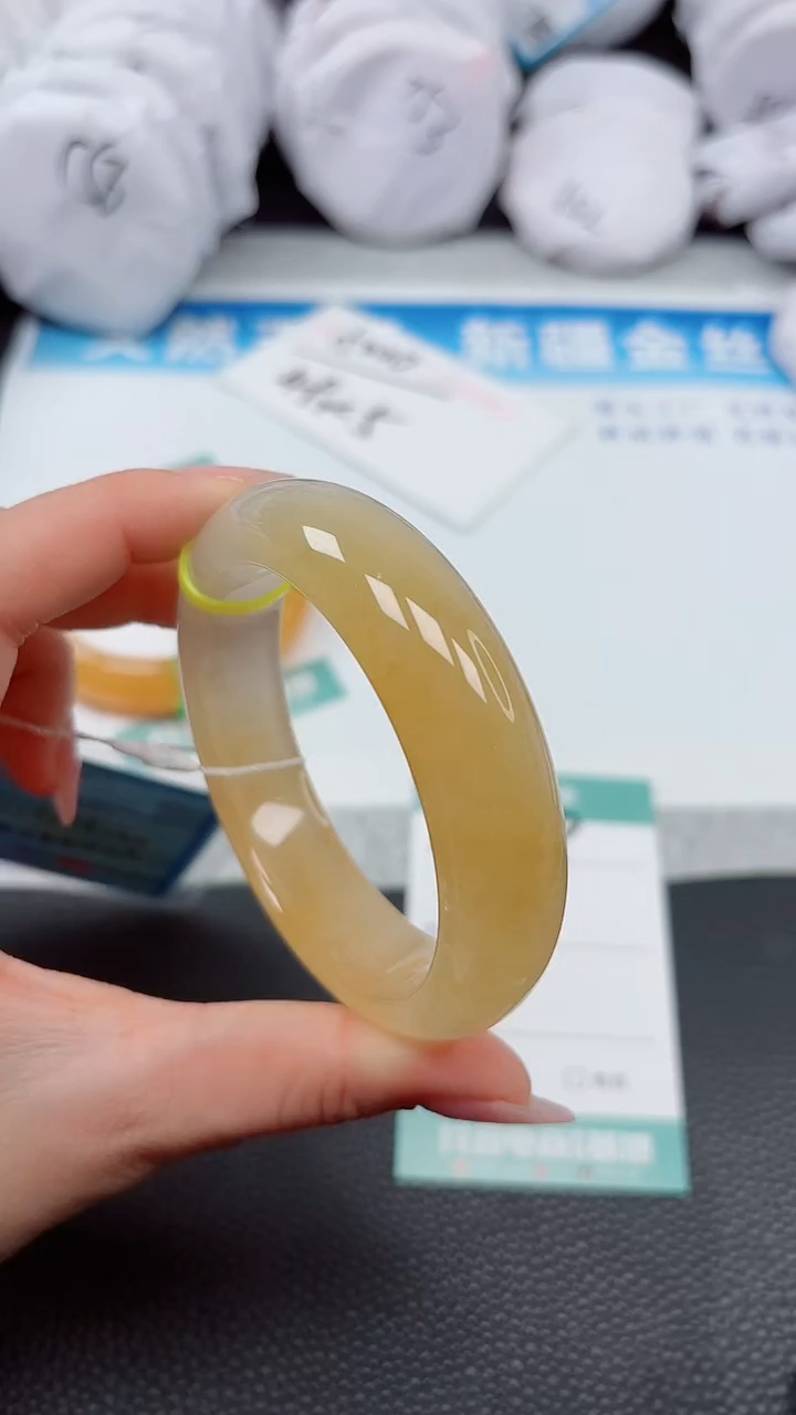 【闪购商品】石英质玉手镯未镶嵌A569