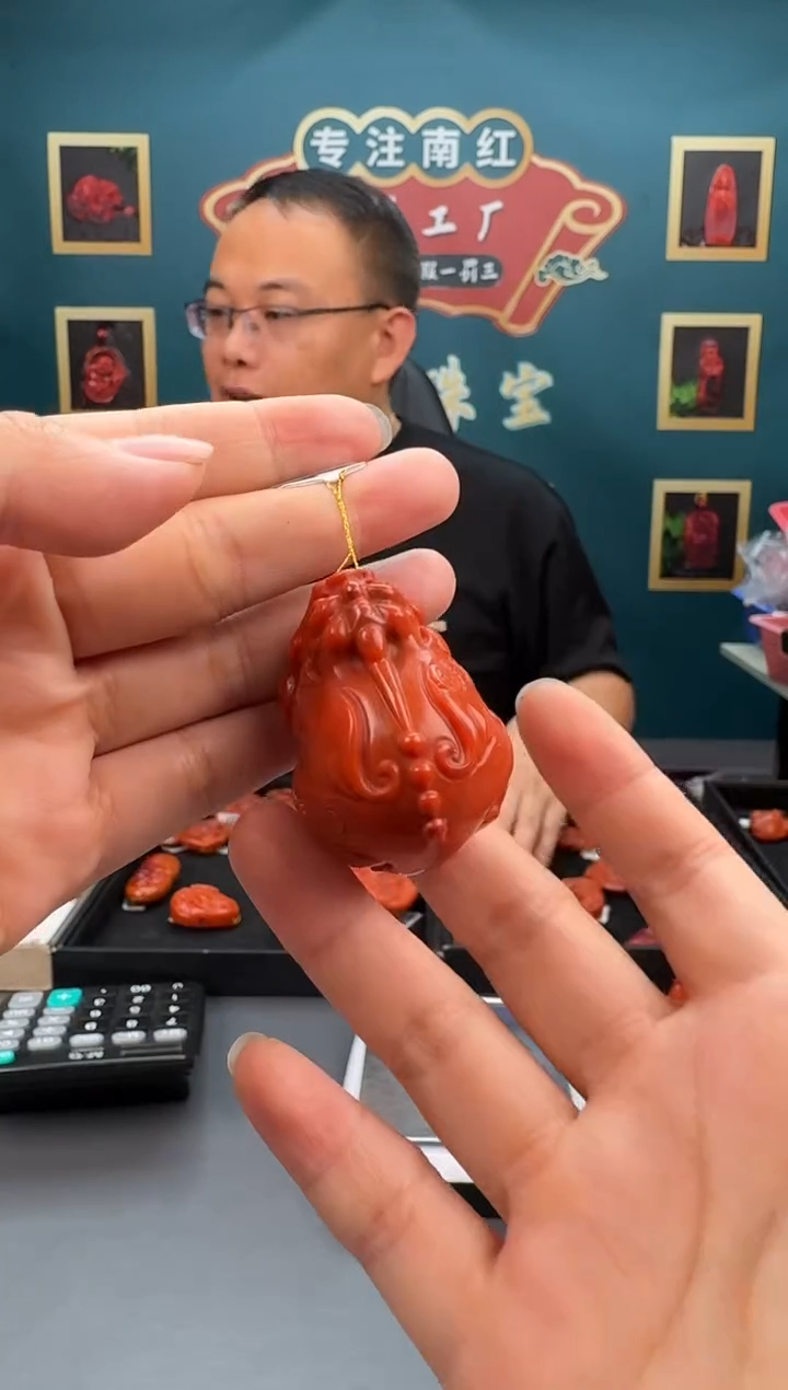 南红玛瑙雕刻未镶嵌100ZB0530产品一个