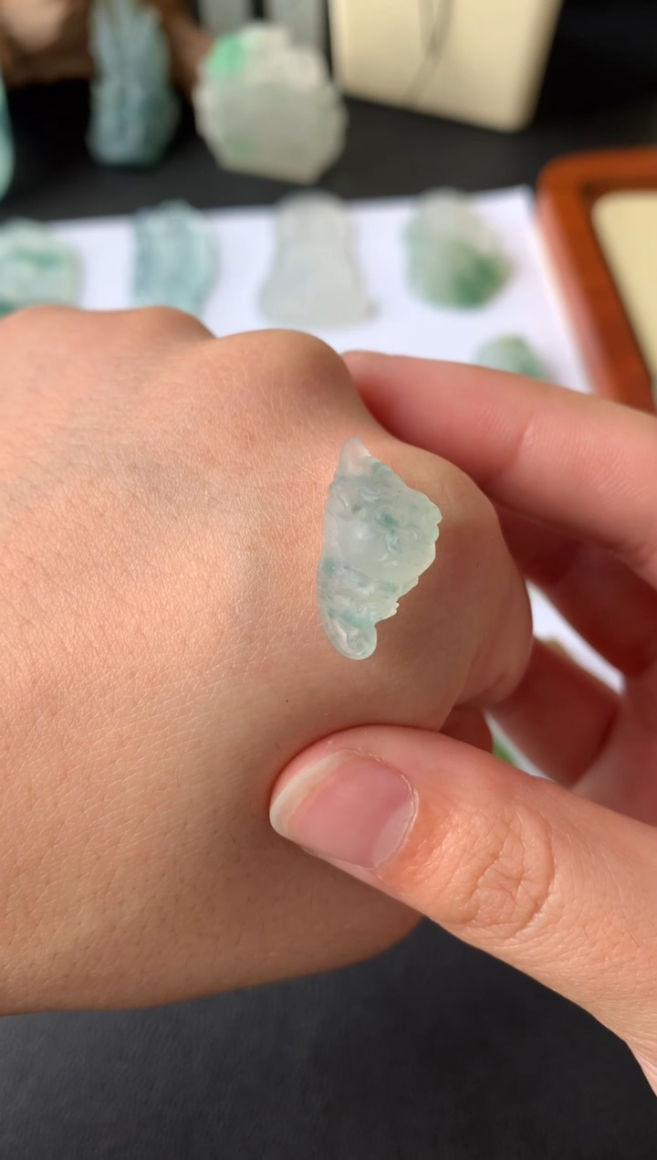【闪购商品】定制翡翠未镶嵌翡翠