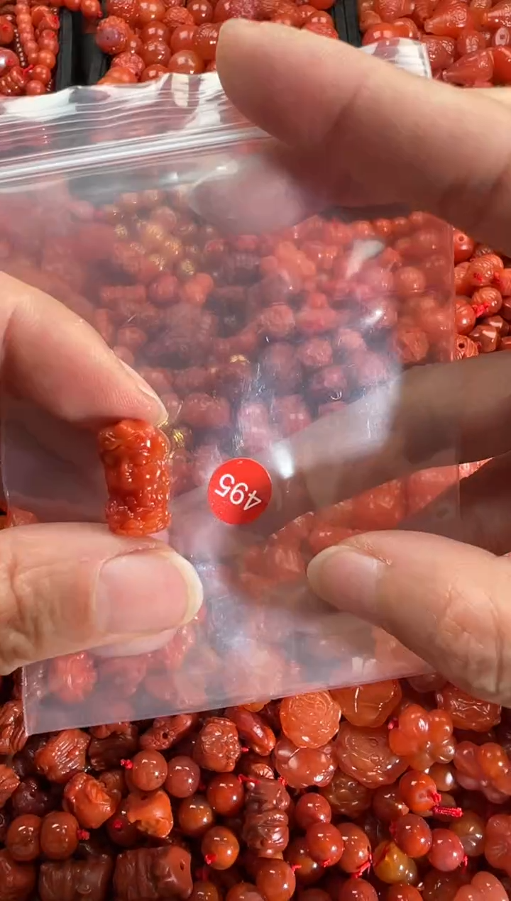 【闪购商品】南红玛瑙颈饰未镶嵌1