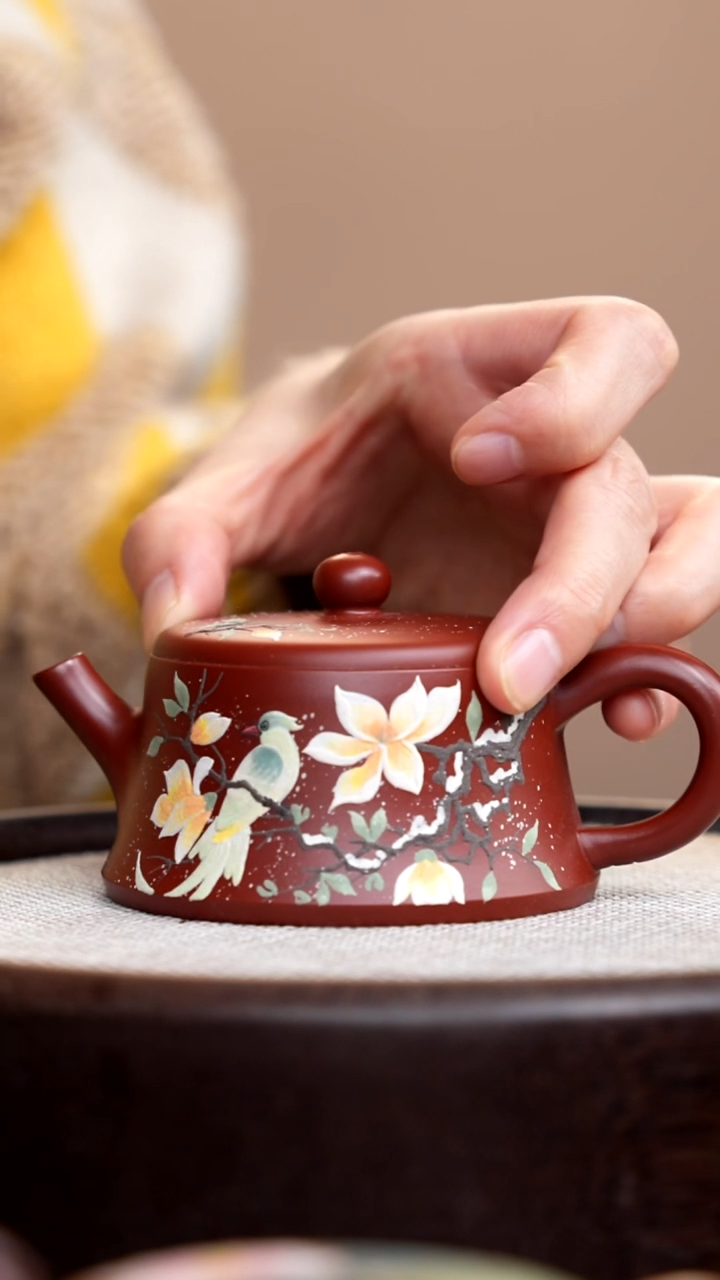 茶壶紫砂朱泥云筑泥绘雪景