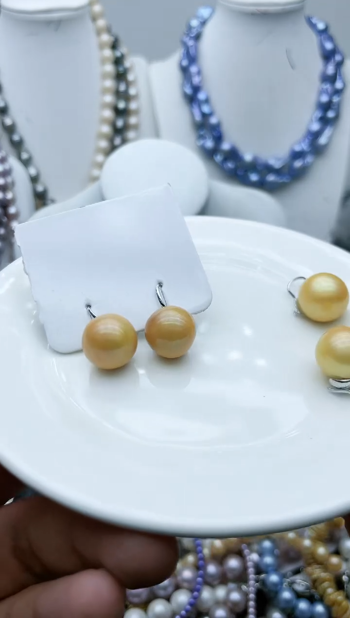 【闪购商品】淡水珍珠颈饰钛钢9