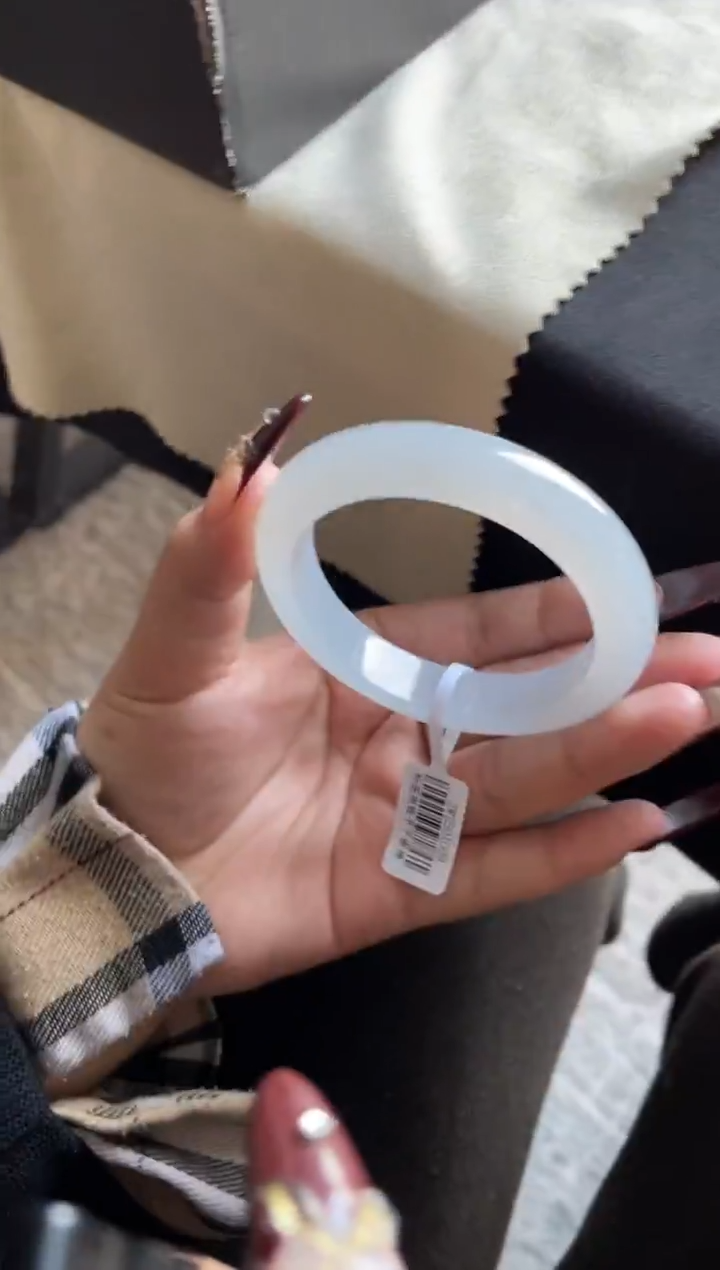 未镶嵌手镯翡翠三天鉴赏期