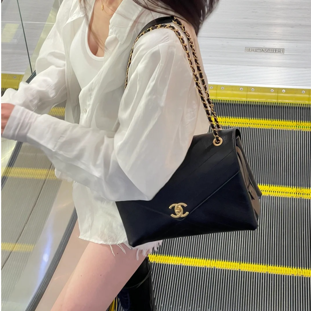99新 Chanel/香奈儿 小花Jerry季节款 V纹信封口盖风琴包 25开