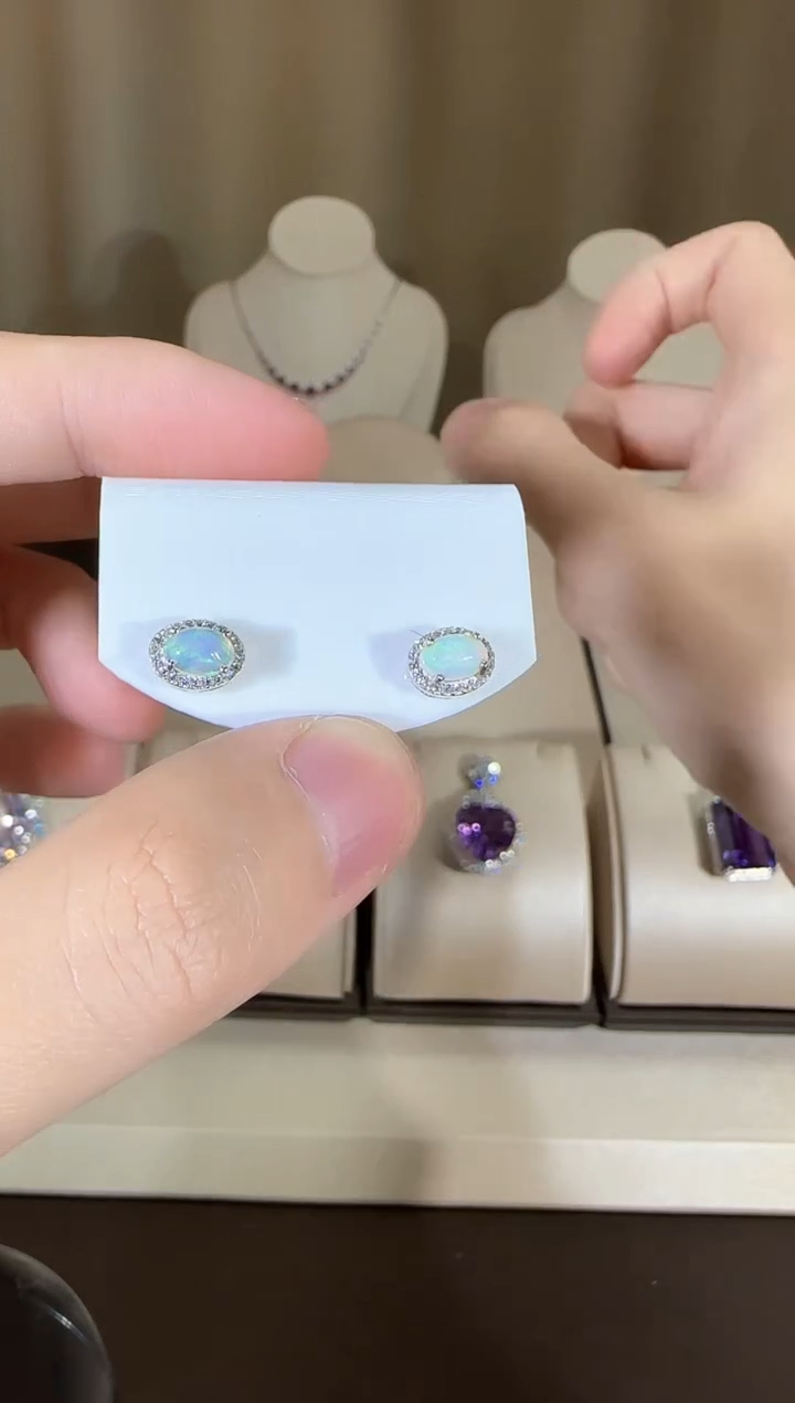 【闪购商品】欧泊珠宝奇石银S925镶嵌4*6mm耳钉