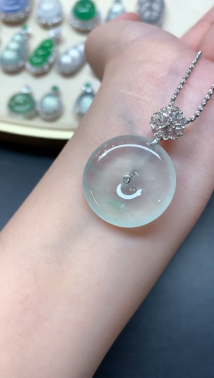 翡翠18K金镶嵌吊坠(不含链)A137|48000