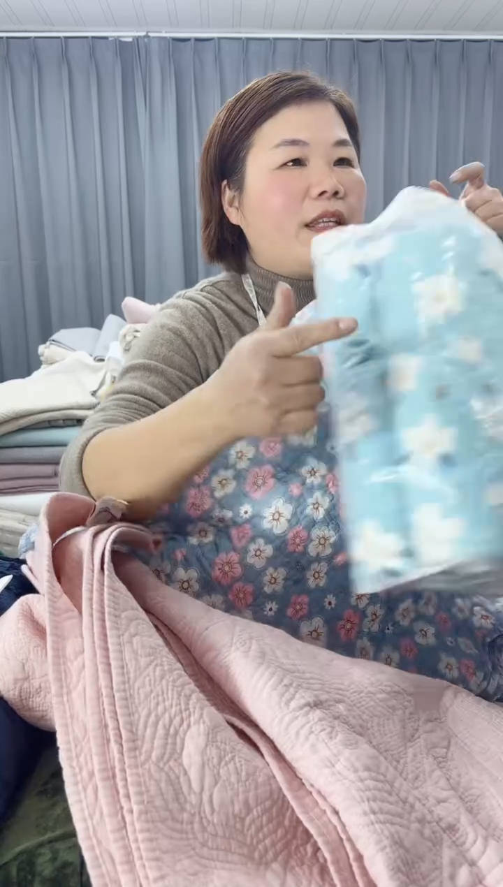 棉2.2*2.4蓝碎花纯棉三件套