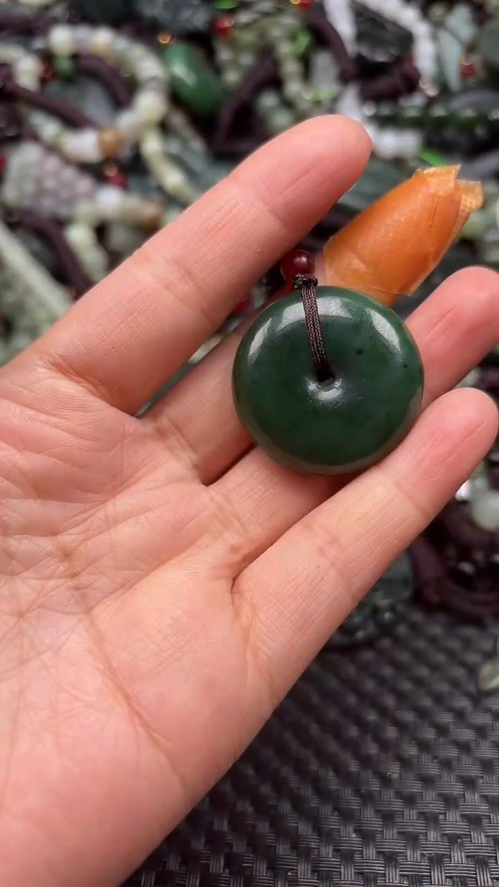 【闪购商品】和田玉颈饰未镶嵌1