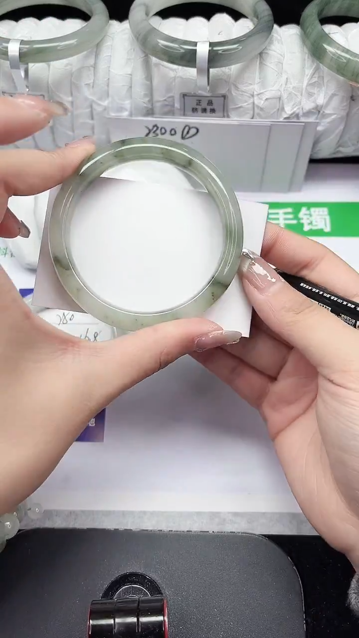 未镶嵌手镯石英质玉251-58/59