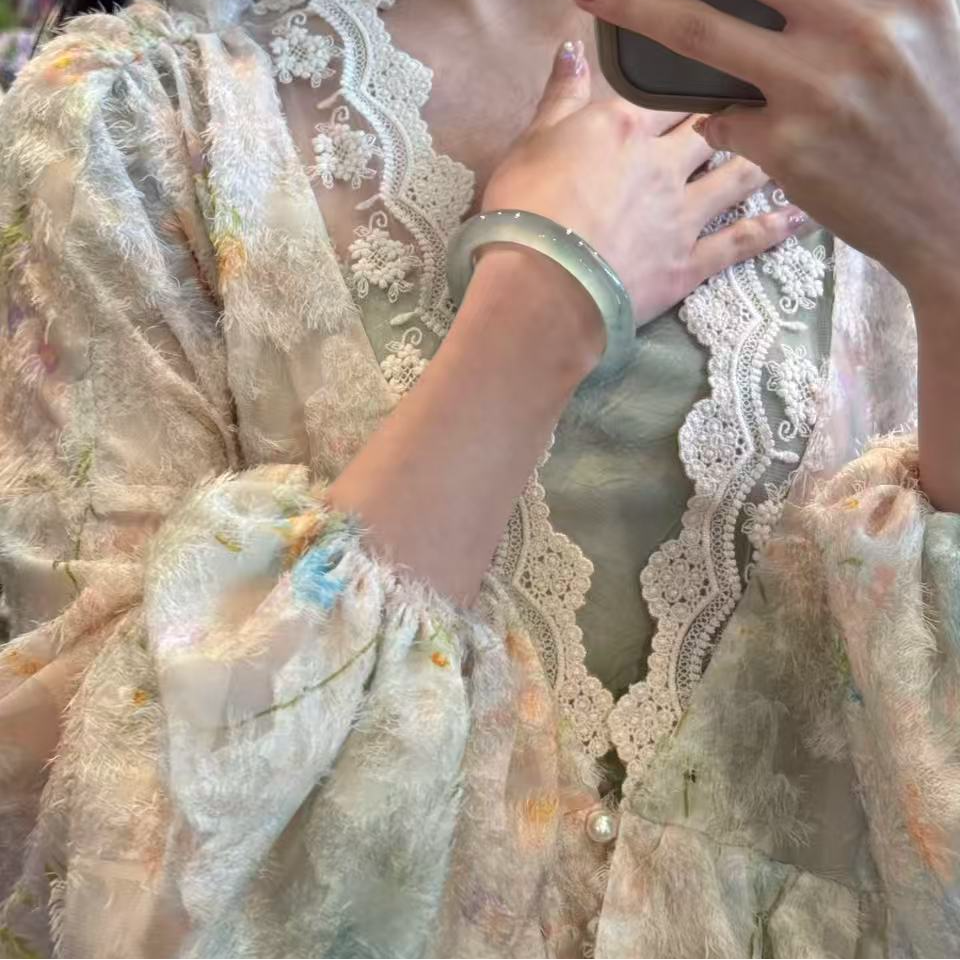 时尚女款饰品手镯