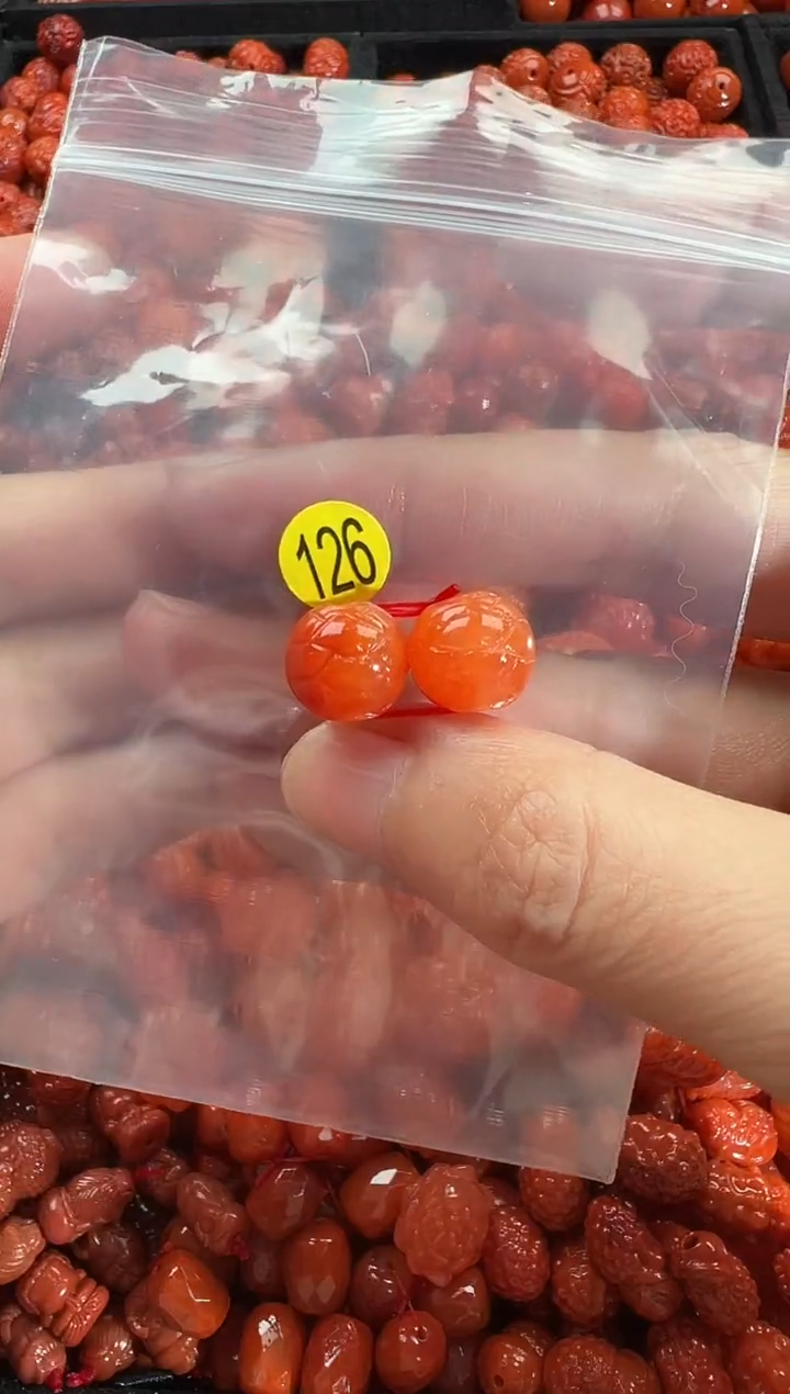 颈饰未镶嵌南红玛瑙1