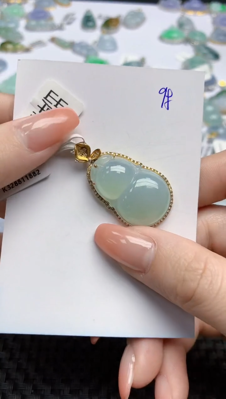 【闪购商品】翡翠颈饰18K金镶嵌天然翡翠A货