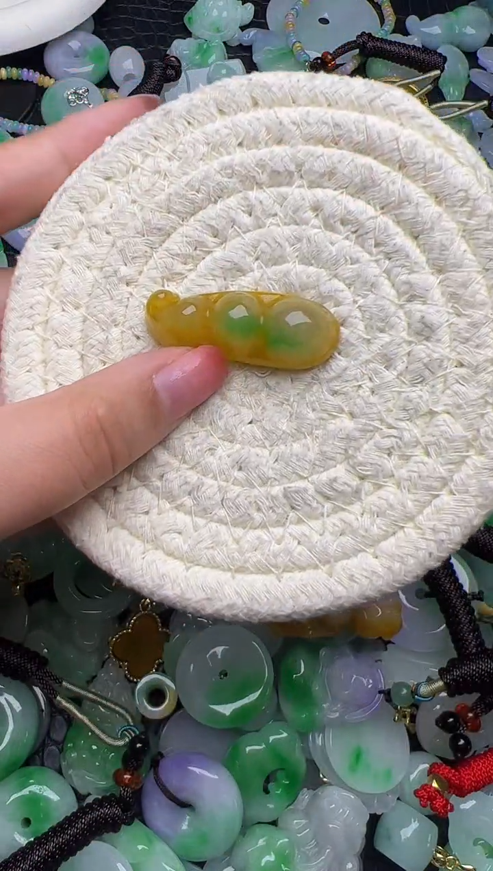 翡翠未镶嵌颈饰天然缅甸翡翠吊坠