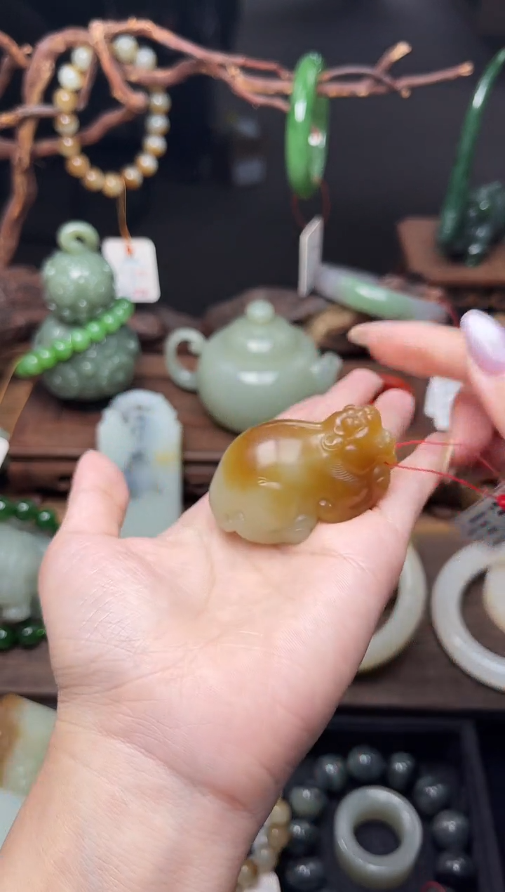 和田玉未镶嵌吊坠(不含链)若羌糖黄  貔貅9008967