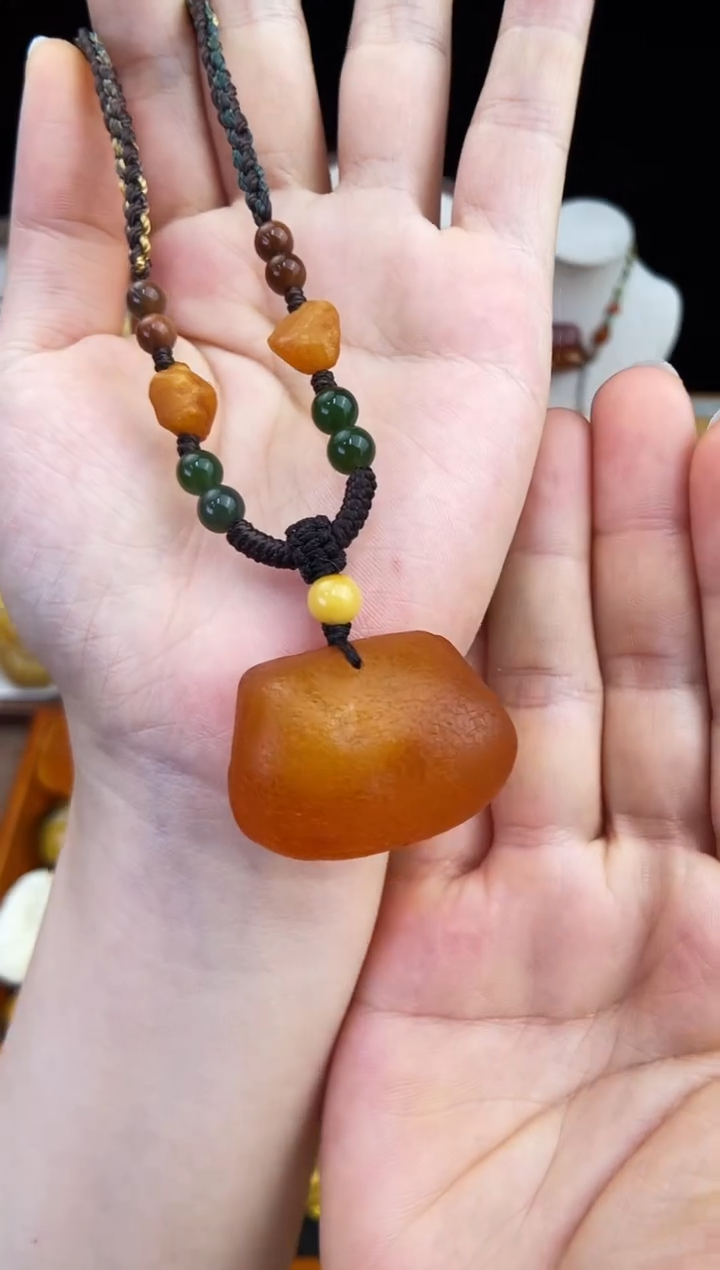 琥珀未镶嵌珠宝奇石柒月