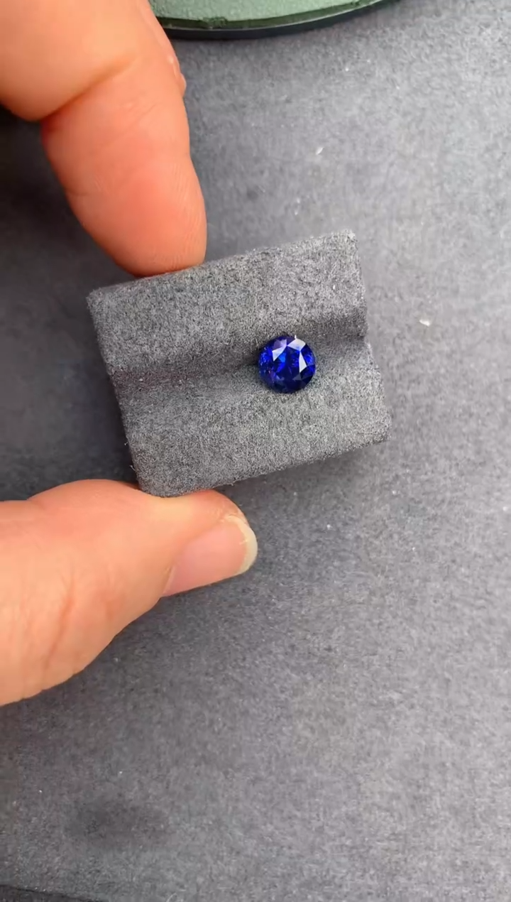 【闪购商品】蓝宝石裸石未镶嵌1.5ct皇家蓝