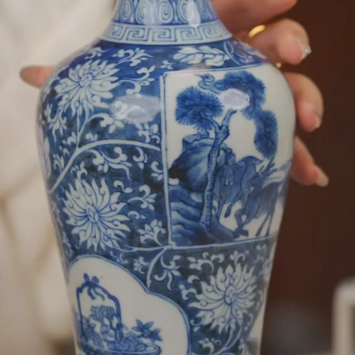 国呈拍卖古董瓷器