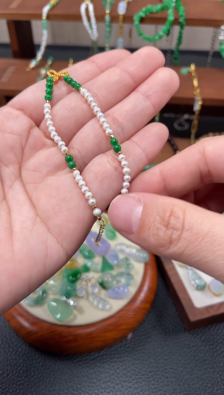 【闪购商品】翡翠套链18K金镶嵌一个     P380