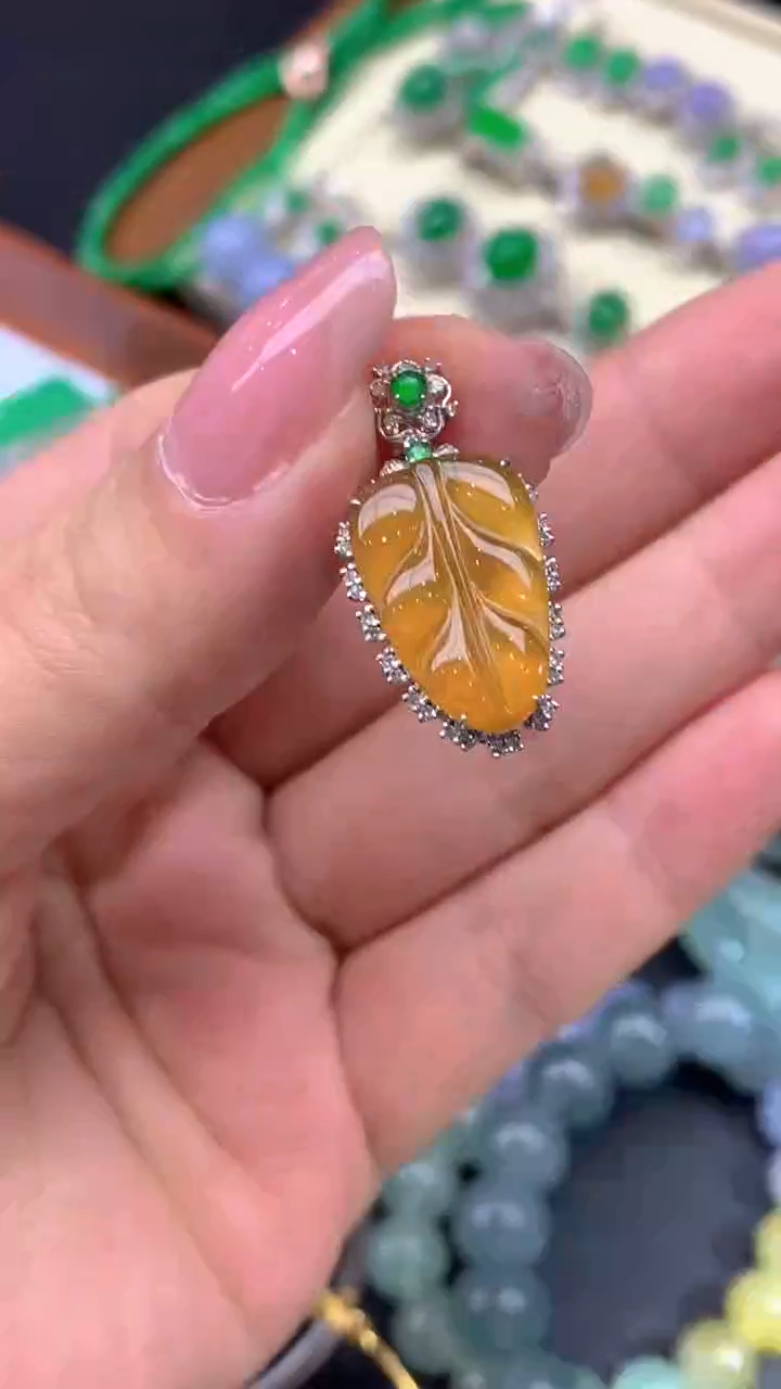 【闪购商品】翡翠颈饰18K金镶嵌10-天然翡翠