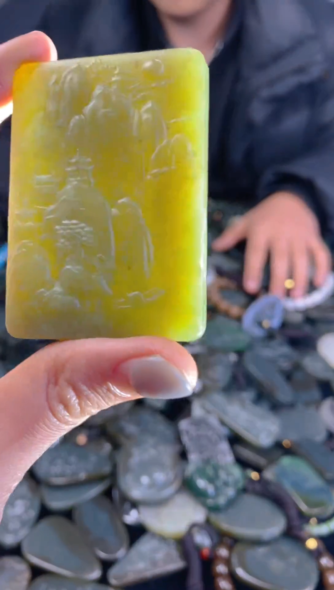 颈饰未镶嵌和田玉1