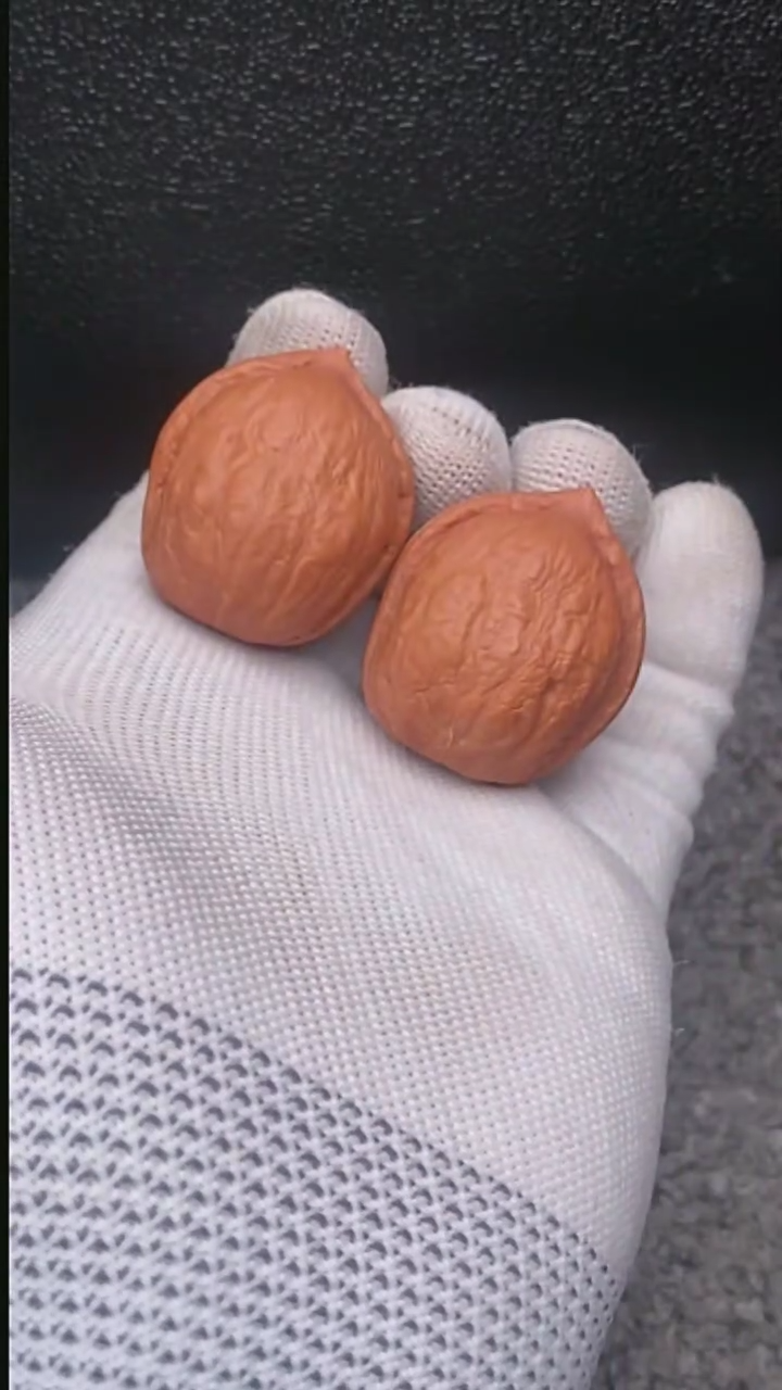 【闪购商品】文玩核桃把件光头强