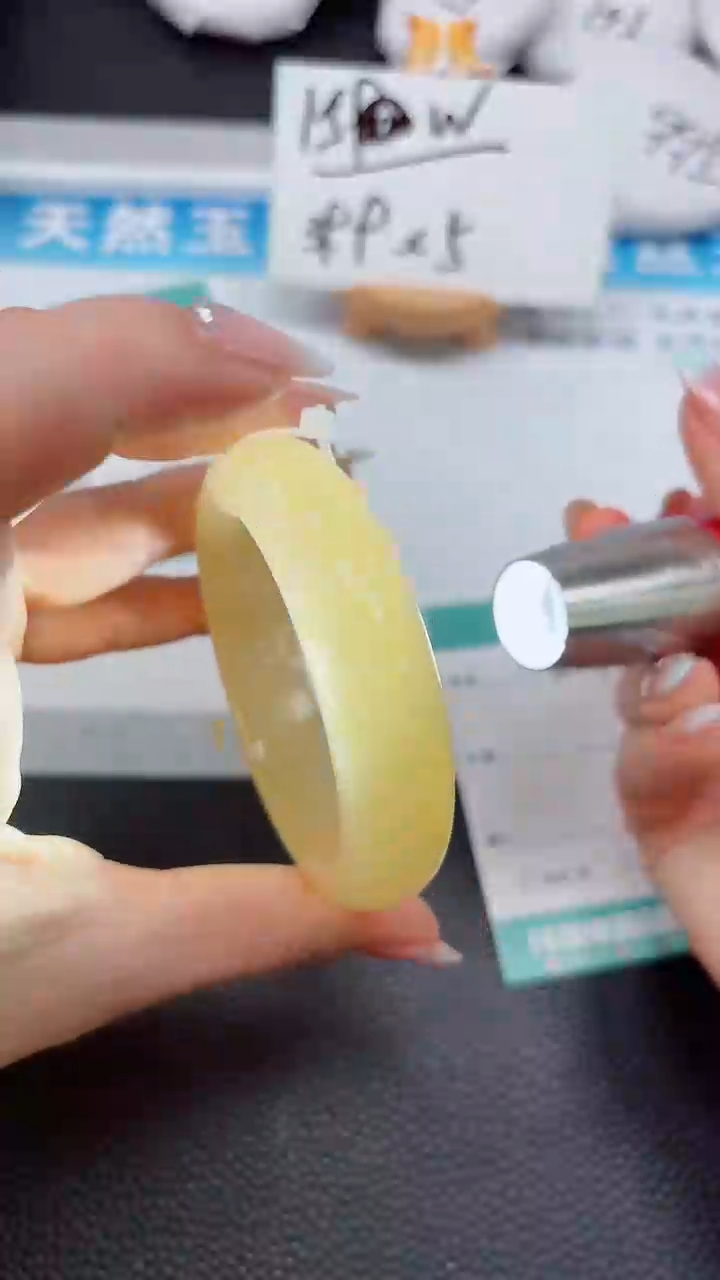 【闪购商品】石英质玉手镯未镶嵌314