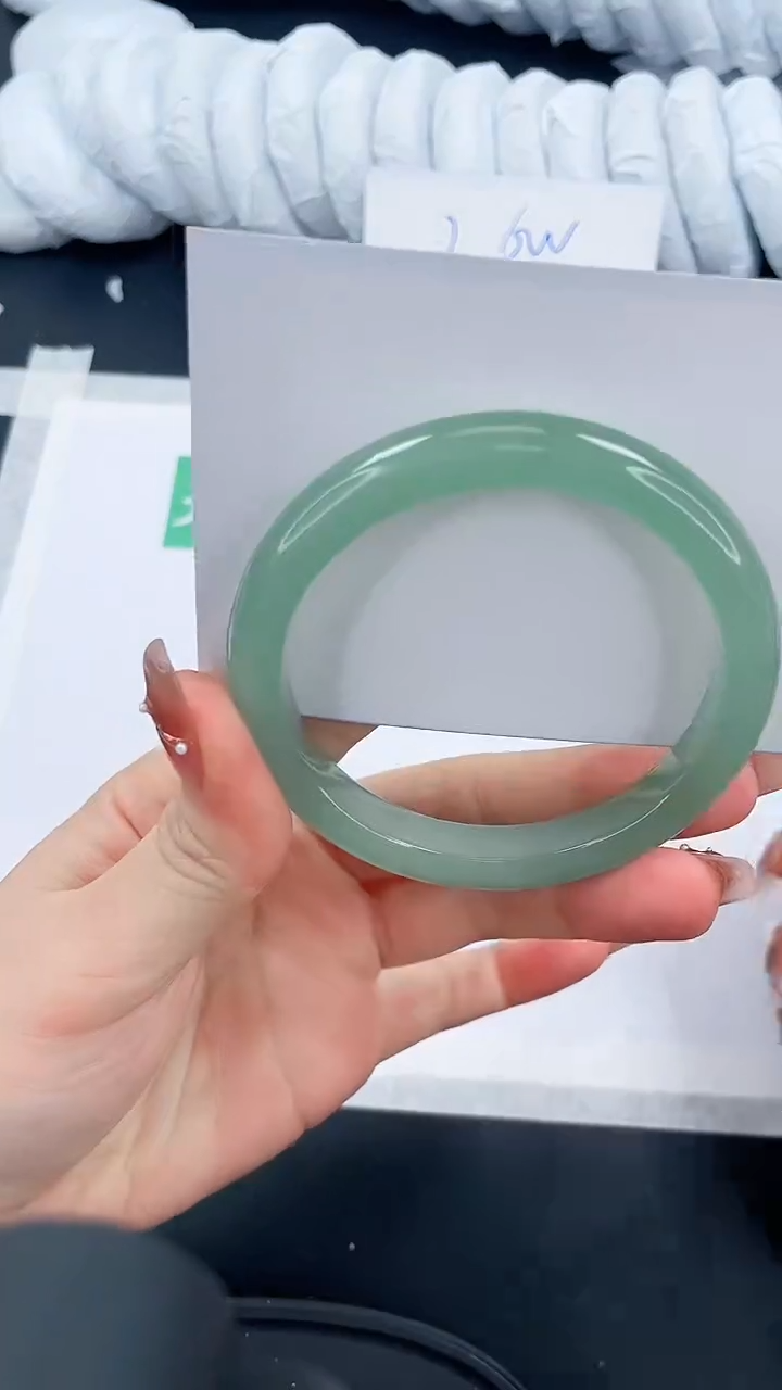 【闪购商品】石英质玉手镯未镶嵌232-58.5