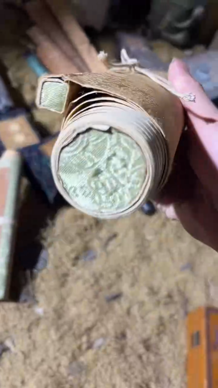 木1个黄色小卷卷111
