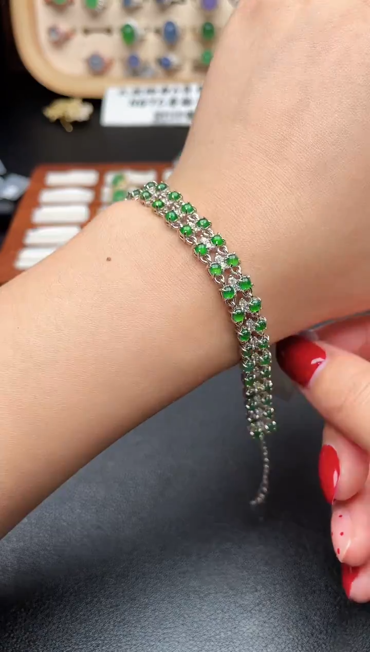 未镶嵌戒指翡翠一物一证一礼盒