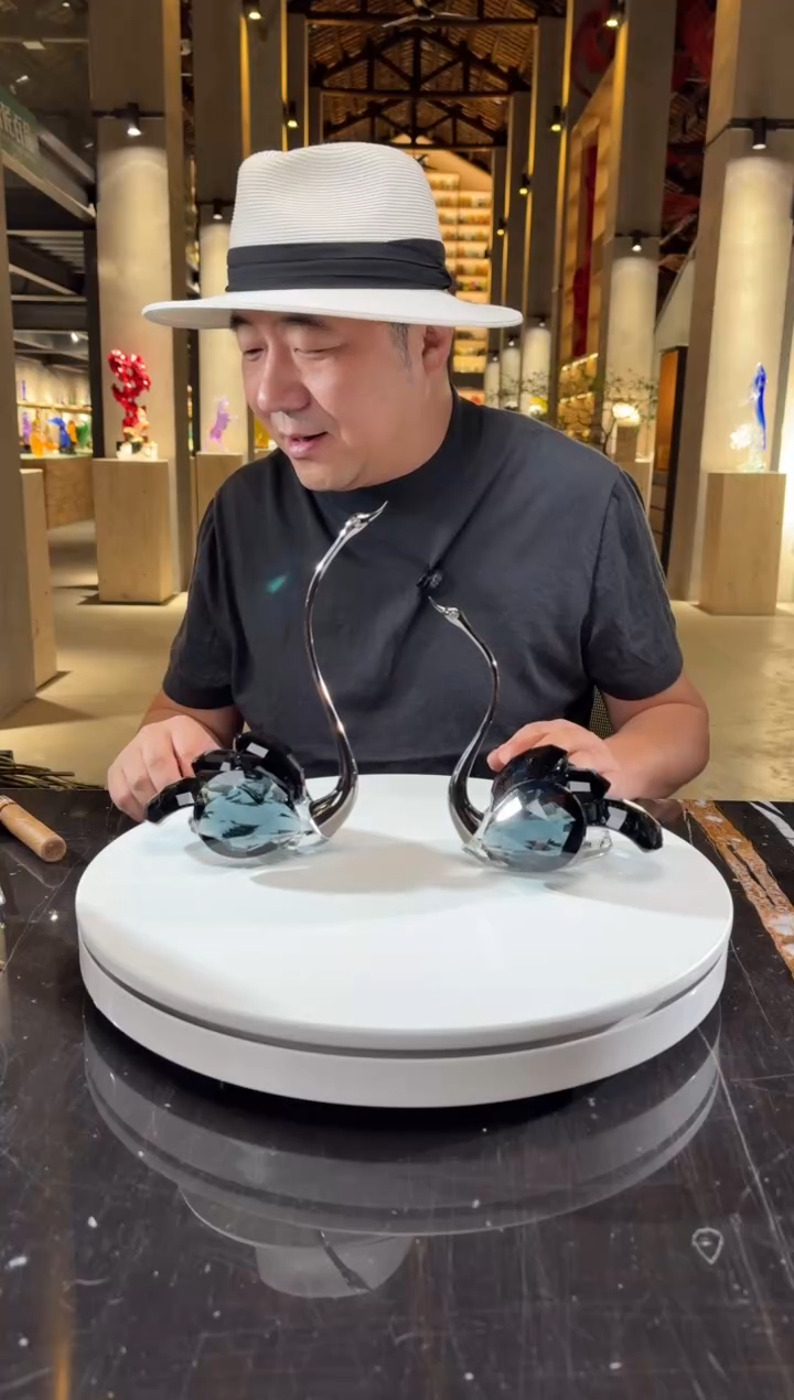 琉璃CS0103050墨兰水晶天鹅一对